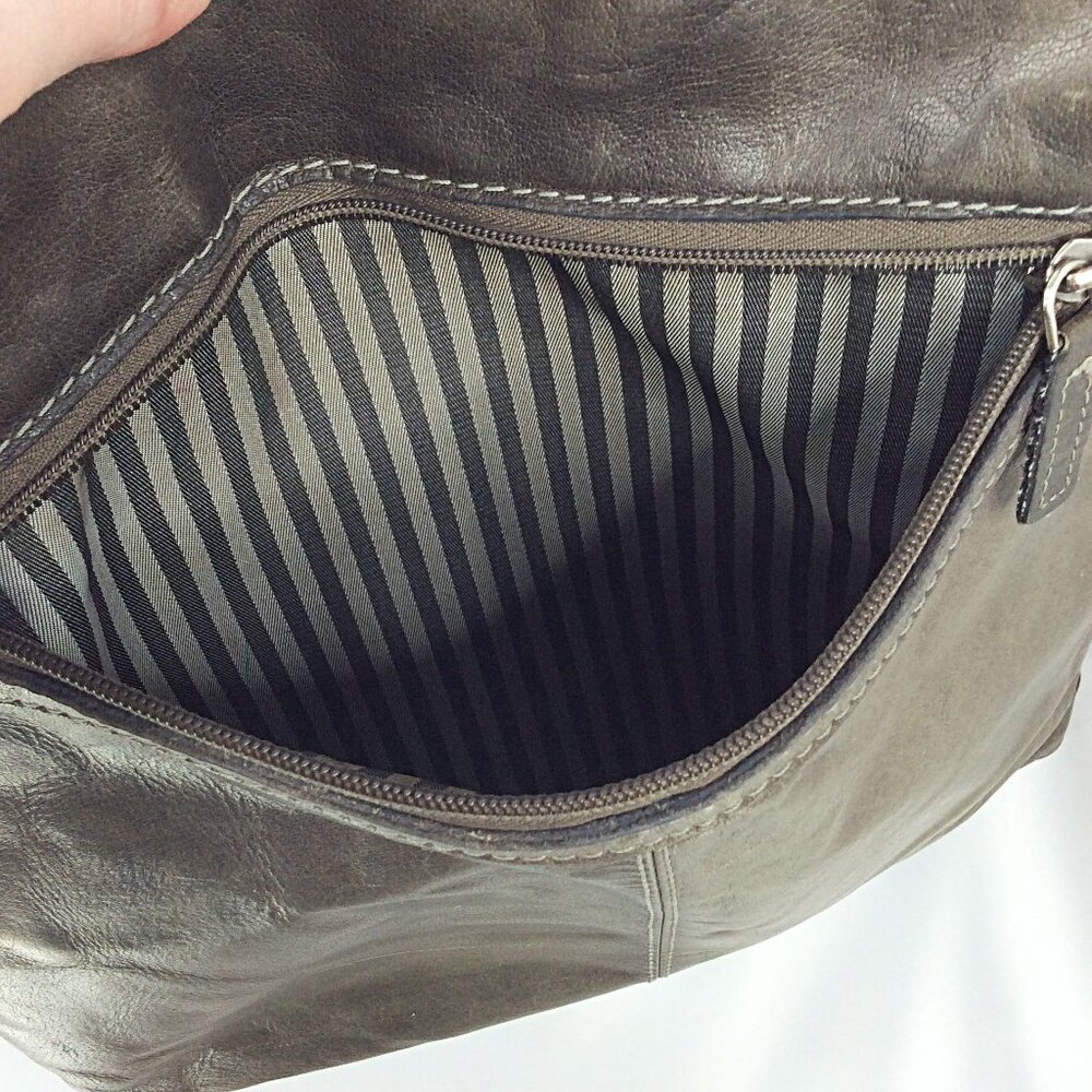 Jack Georges Voyager Olive Brown Leather Crossbody Shoulder Bag - Picture 4 of 16